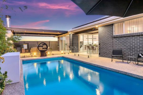 The Royal at Moana - A Sprawling Family Pool Escape